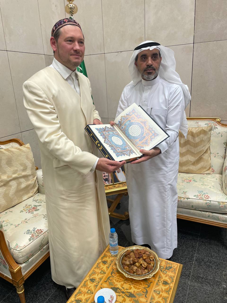 В день Маулид ан-Набий печатный Коран 1787 года занял свое достойное место в коллекции Королевского центра печатания Корана в Медине